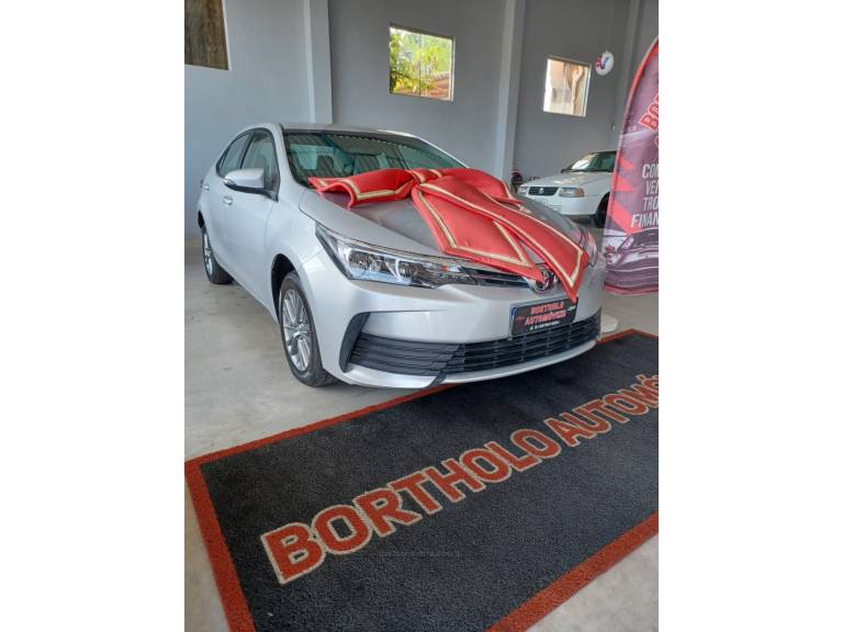 TOYOTA - COROLLA - 2019/2019 - Prata - R$ 109.900,00